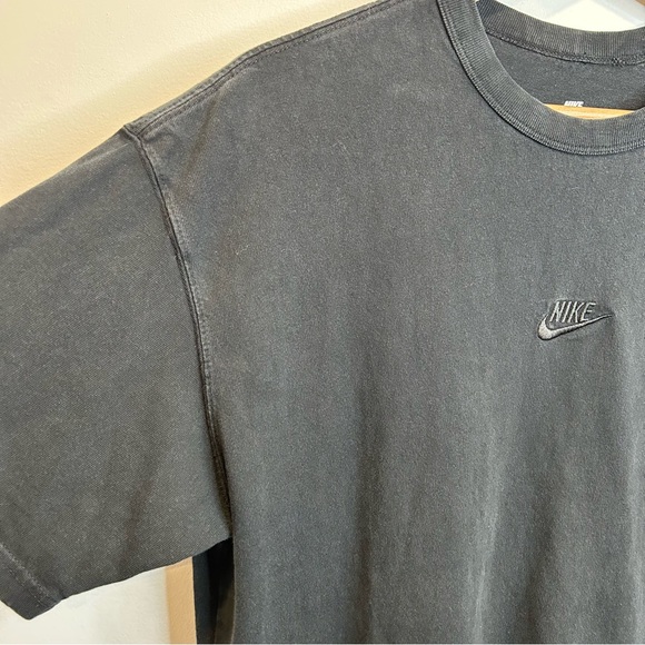 Nike Sportswear Premium Essentials T-Shirt Center Swoosh Black Loose Fit - Picture 5 of 11